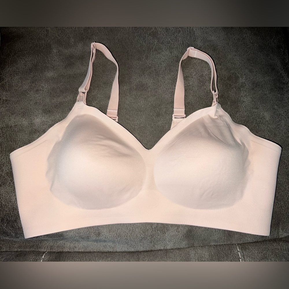 MomCozy Breastfeeding Seamless Wireless Nursing Bra